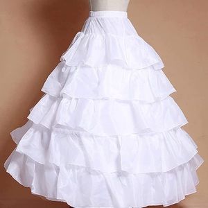 Tiered crinoline petticoat with hoops